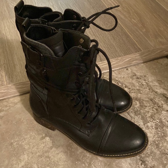 Boots - Picture 1 of 5